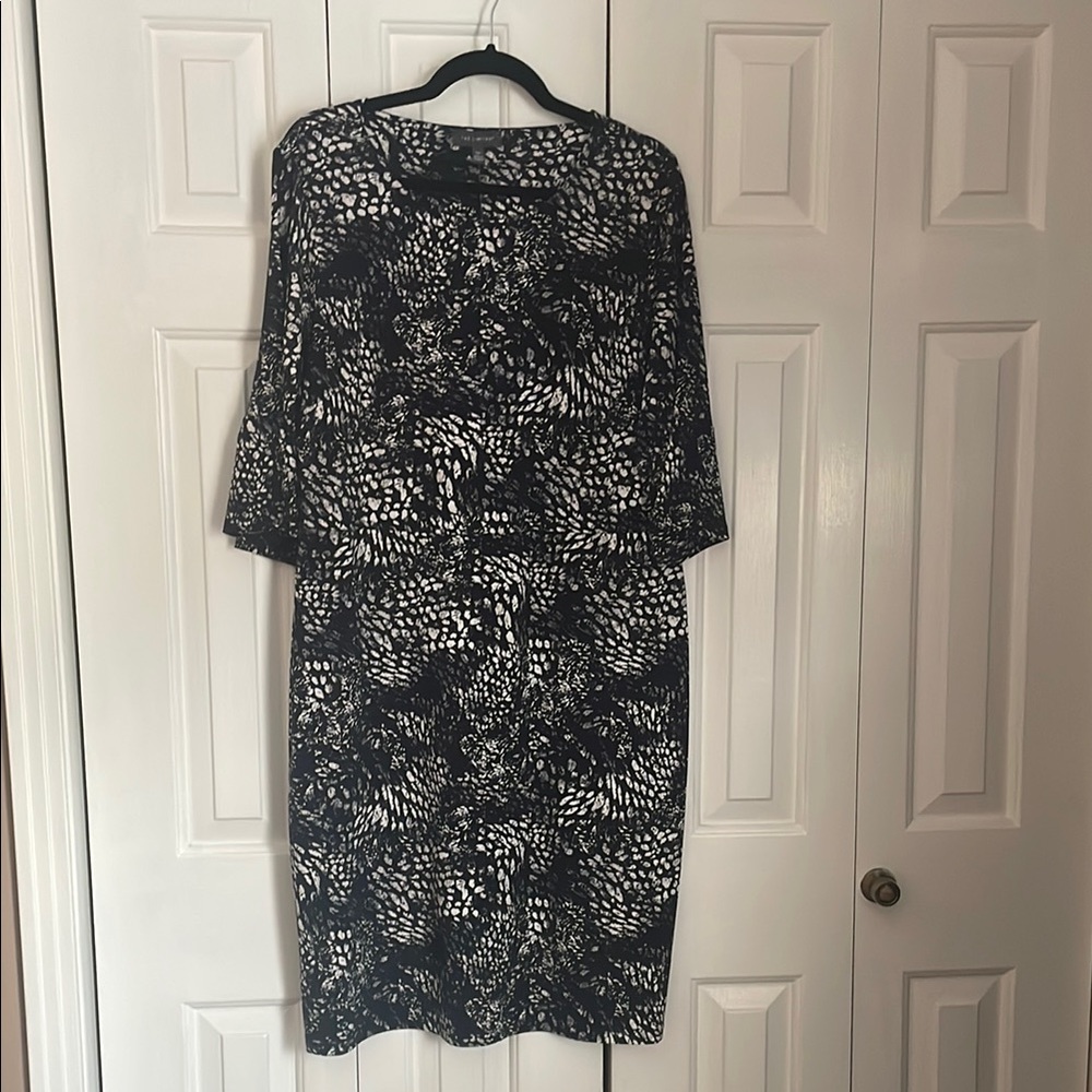 Navy and White Sheath Dress with Dolman Sleeves